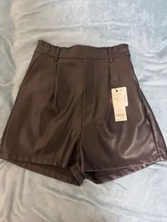 WEGO レザータックショートパンツ