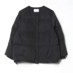 シンプリシティエ ダウンジャケット ブラック ノーカラー　ベイクルーズ