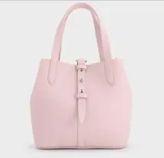 CHARLES&KEITHベリル リサイクルレザーバケツバッグ ソフトピンク CHARLES&KEITHベリル リサイクルレザーバケツバッグ ソフトピンク