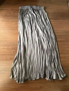 ZARA プリーツロングスカート グレーのサムネイル