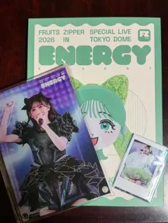 FRUITS ZIPPER SPECIAL LIVE写真集 櫻井優衣表紙ver - メルカリ