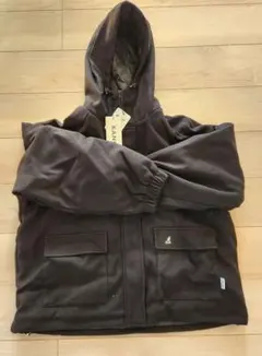 黒 フード付き ダウンジャケット