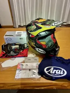 ARAI QUANTUM-J クアンタムJ SCHWANTZ Mサイズ - メルカリ