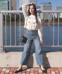 ダメージデニムパンツ