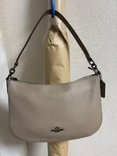 【美品】COACH コーチ レザー ショルダーバッグ ベージュのサムネイル