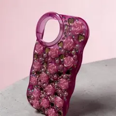 ピンクのフラワーデザインiPhoneケース