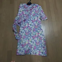 jun ashida 花柄 ワンピースのサムネイル