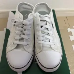 PUMA ホワイト キャンバススニーカー