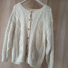 【100円値下げ】【ウール100%❵アイボリー ケーブル編み ニットカーディガン