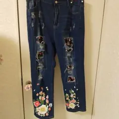 ダメージ加工 フラワー刺繍 スキニーデニム