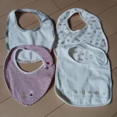 ファミリア　バーバリー　セレック　スタイ・よだれかけ 4枚セット