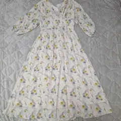 花柄バルーン袖マキシ丈ワンピース