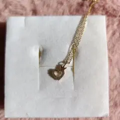 ハート型の王冠付きネックレス