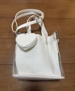 NICE CLAUP レディース ホワイト ショルダーバッグ ハート型ポーチ付き