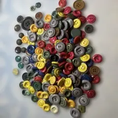 ボタン　色とりどり