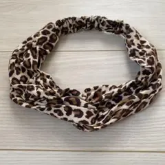 ヒョウ柄ツイストヘアバンド