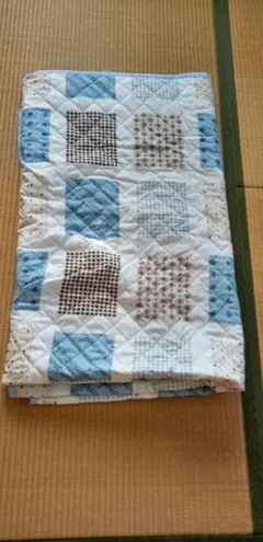 『パッチワーク風デザインのキルティングマット（大）196×240cm』中古