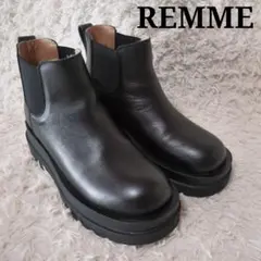 美品！REMME　レザーショートチェルシーブーツ　23.5cm　サイドゴア　黒のサムネイル