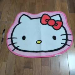 【新品未使用】ハローキティ　いちご　バスマット 新品未使用】ハローキティいちごバスマット