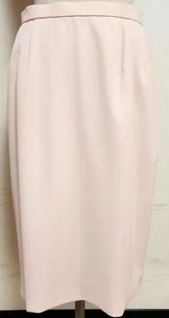 ピンク　 タイトスカート