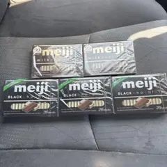 明治 ミルクチョコレート ブラックチョコレート 5箱セットのサムネイル