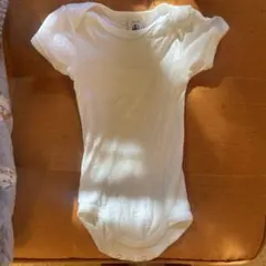 美品 PETIT BATEAU 半袖ボディスーツ 9M ホワイト