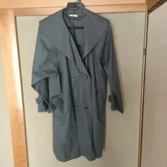 グレー ダブルブレスト トレンチコート