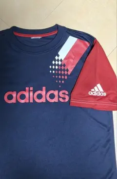 adidas 　Tシャツ ネイビー レッド(タグなし)のサムネイル