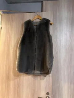 グレー ファー ベスト