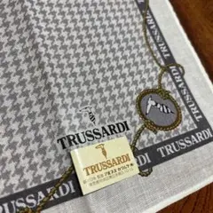 TRUSSARDI  メンズハンカチ　綿100%のサムネイル