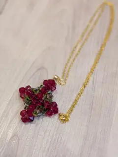 ✩.*˚ハンドメイド ビーズネックレス レッド＆グリーン✩.*˚