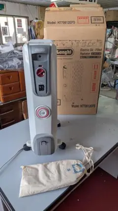 美品◆DeLonghi/デロンギ◆オイルヒーター/H770812EFSのサムネイル