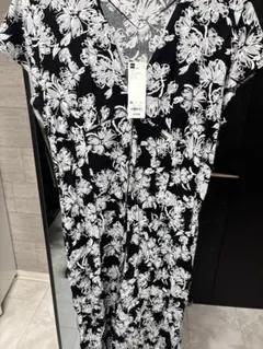 GU Vネックプリントワンピース　新品未使用タグ付き　XL