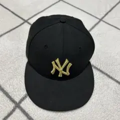 ニューエラ　キャップ　黒　金ロゴ