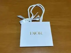 Dior 紙袋 ホワイト ブラックロゴ リボン付き