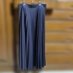 ダークグレー プリーツロングスカート