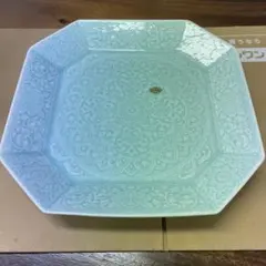 有田焼　淡い青色の八角形皿　-83