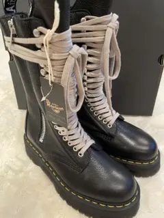 完売品 希少 RICK OWENS Dr.Martens ロングブーツ Dr.Martens × Rick Owens 2022年秋冬コラボ第2弾が国内12月2日