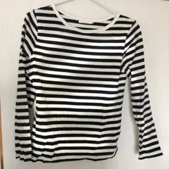 earth 黒と白のストライプ長袖トップス