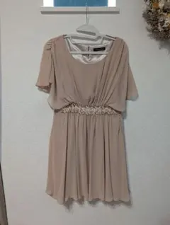 ピンクベージュ シフォン パーティードレス