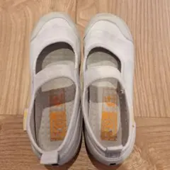 ホワイトシューズ　IFME