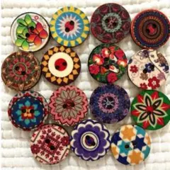 新品　ウッドボタン　木のボタン　カラフルランダム柄ボタン　15コ　20mm