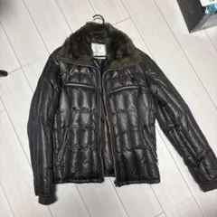 イッカファー付き黒ダウンジャケット