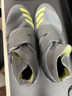 adidas バスケットボールシューズ グレー　26cmのサムネイル