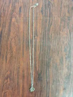 四つ葉クローバー型ネックレス／シルバーアクセサリー