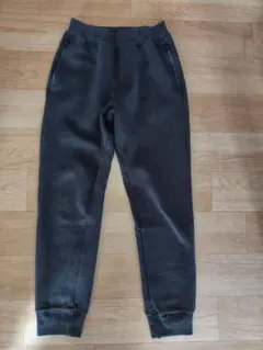 ユニクロ ウルトラストレッチジョガーパンツ 150