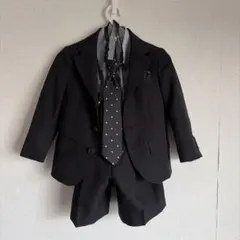 子供用黒ストライプスーツ 100cm チェックシャツ、ネクタイ付き