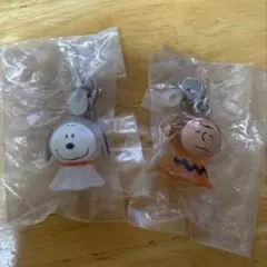 PEANUTS めじるしアクセサリー スヌーピー　 チャーリーブラウン　2個