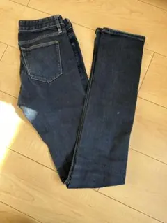ジーパン　UNIQLO デニムパンツ　紺
