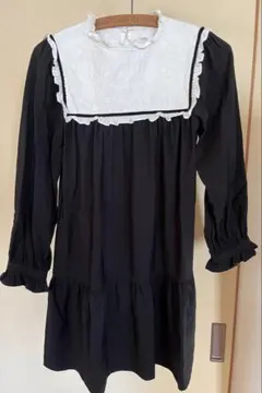 ZAPA フリル付き黒ワンピース 11-12歳　サイズ152センチ